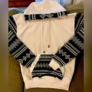 Ecuador Tribal Pattern Hoodie with Black and White Design